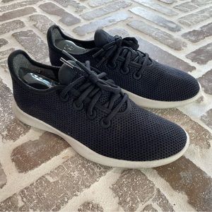 Allbird tree runners. Size 8 men’s. Navy blue